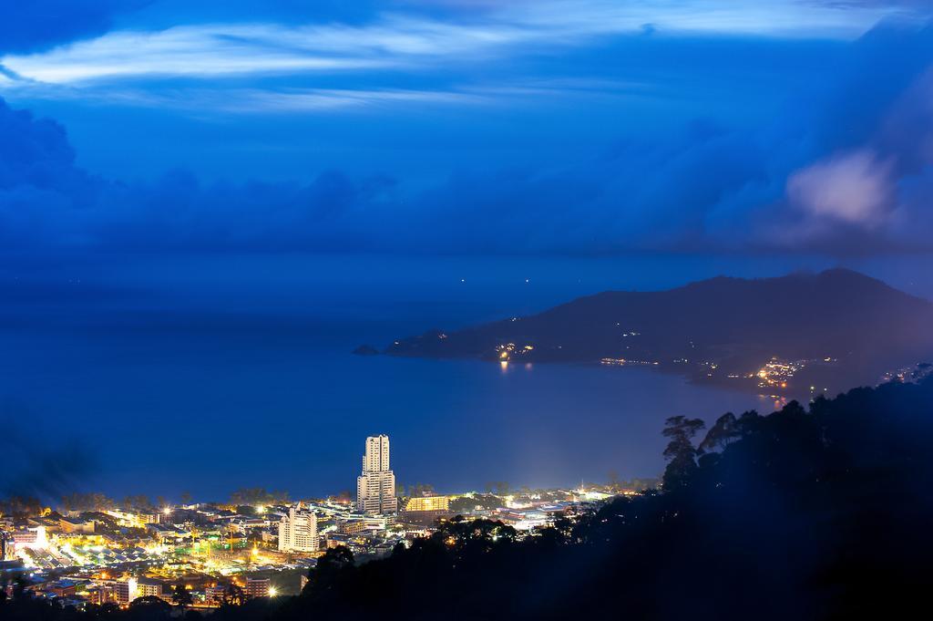 Az Hotel Patong Экстерьер фото