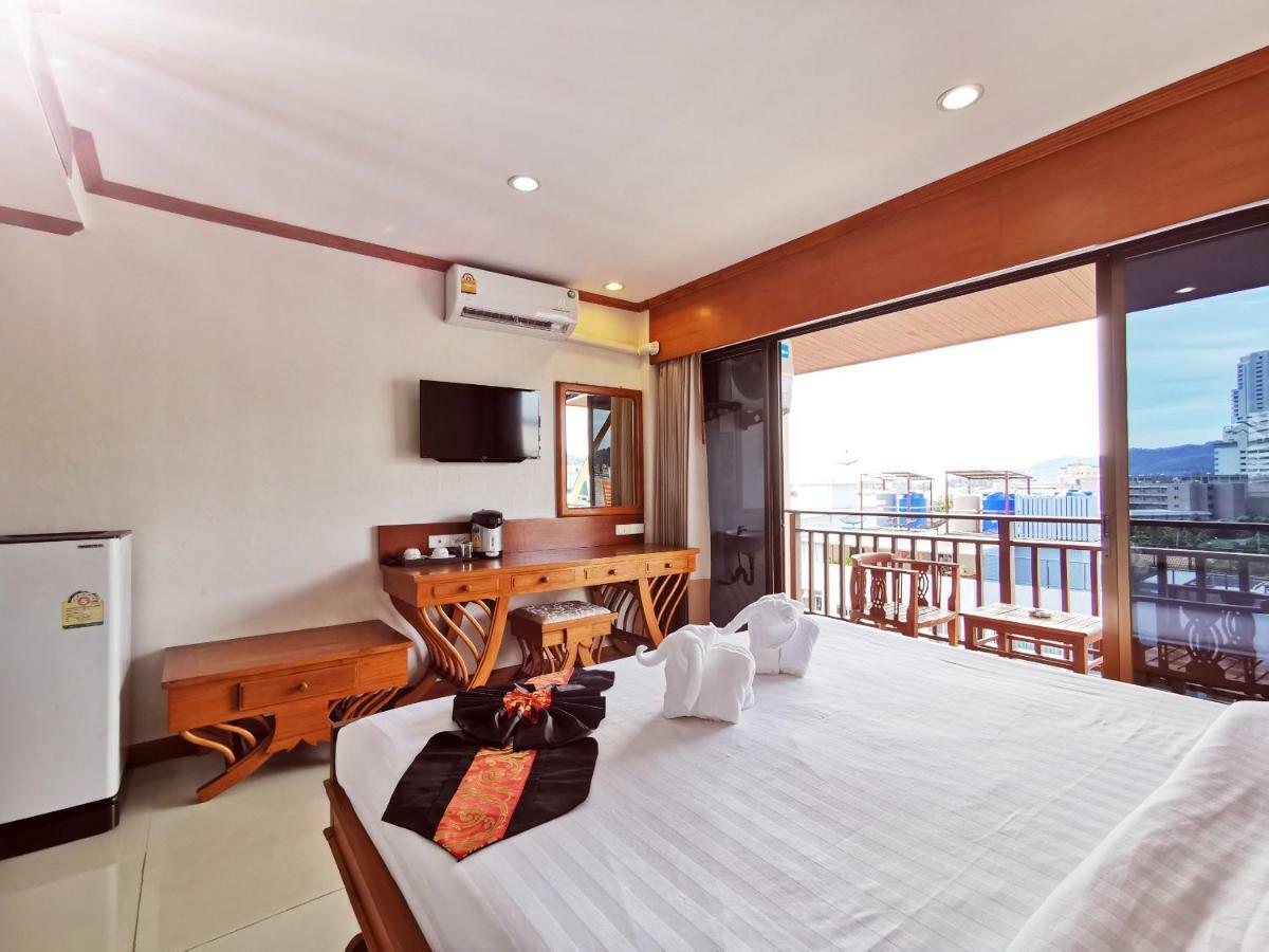 Az Hotel Patong Экстерьер фото
